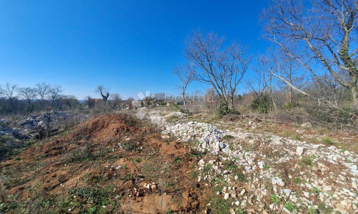 Zazidljivo zemljišče Labin, 761m2