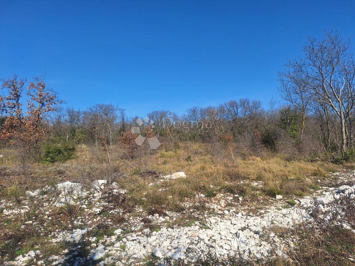 Zazidljivo zemljišče Labin, 761m2