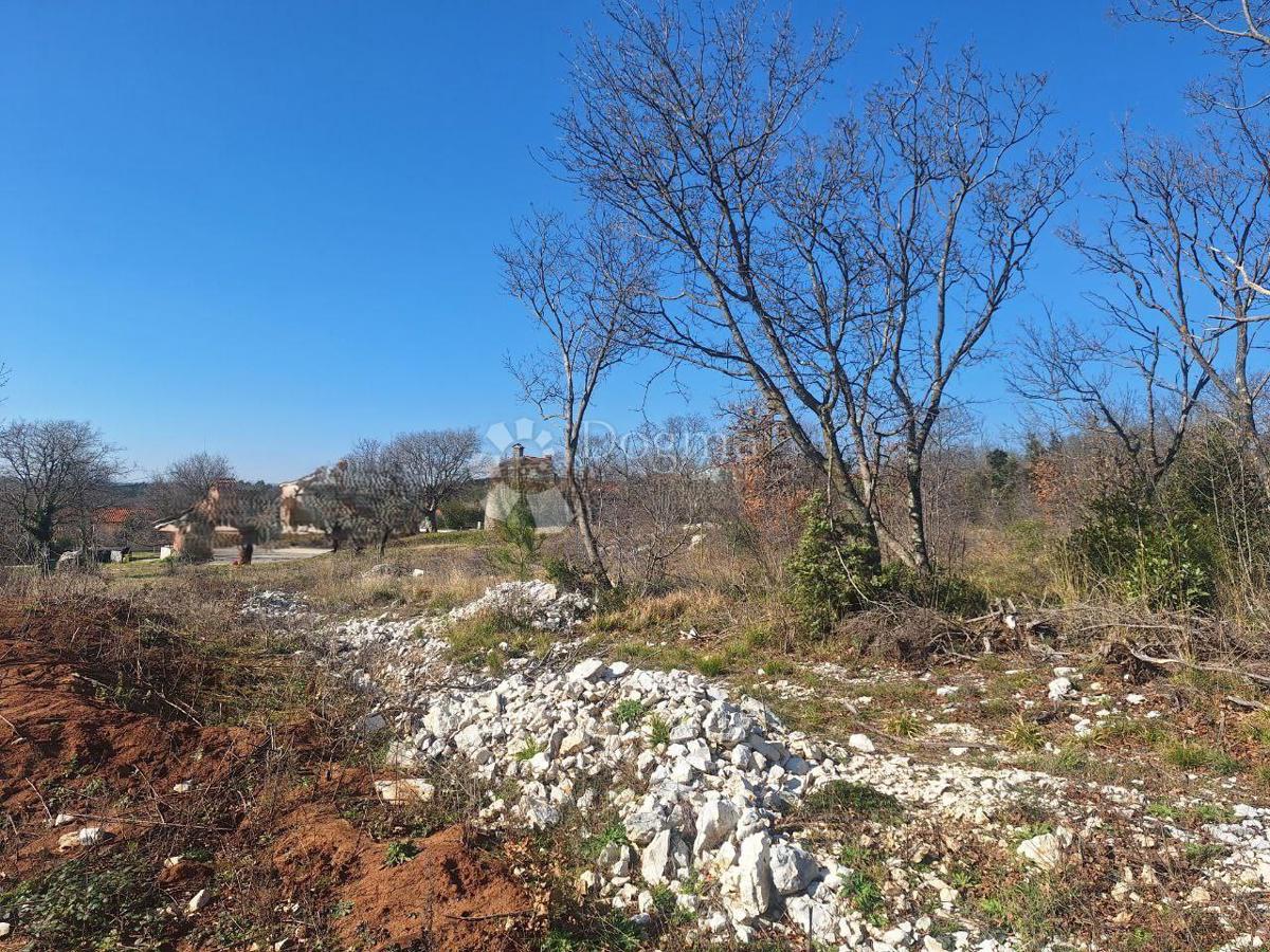 Zazidljivo zemljišče Labin, 761m2