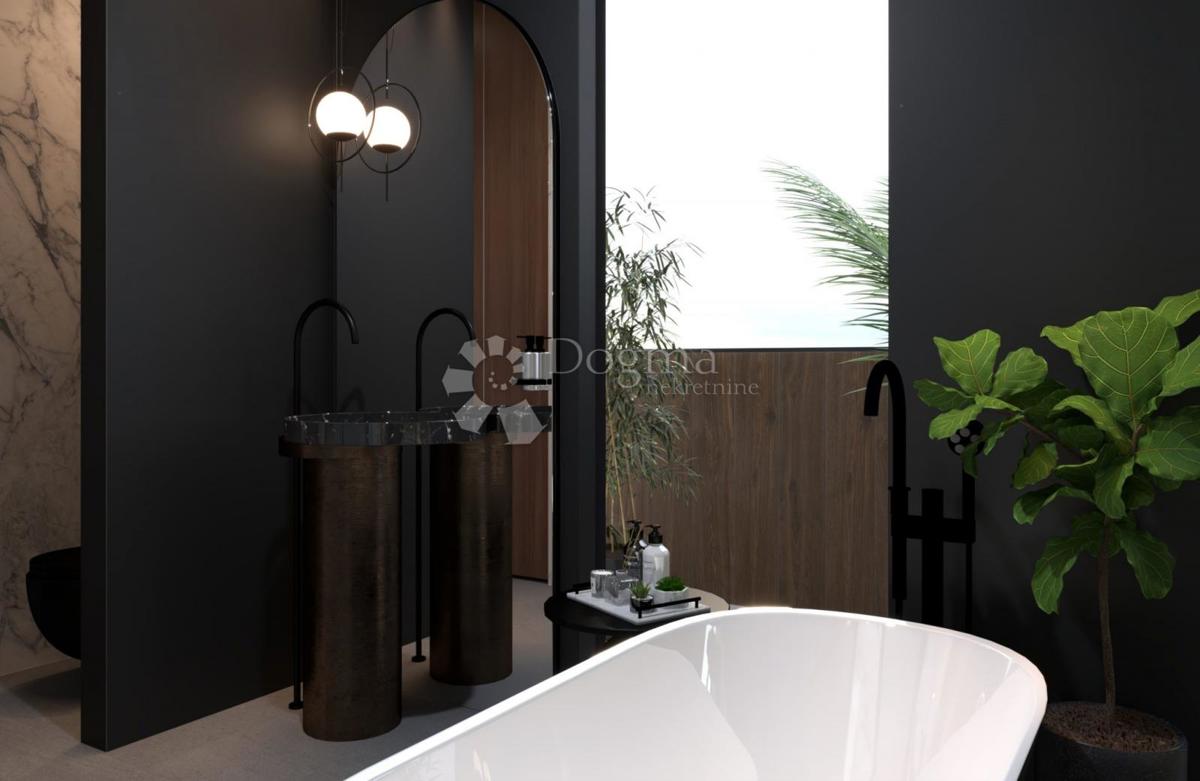 VILA OPATIJA - PENTHOUSE Z BAZENOM NA STREHI 
