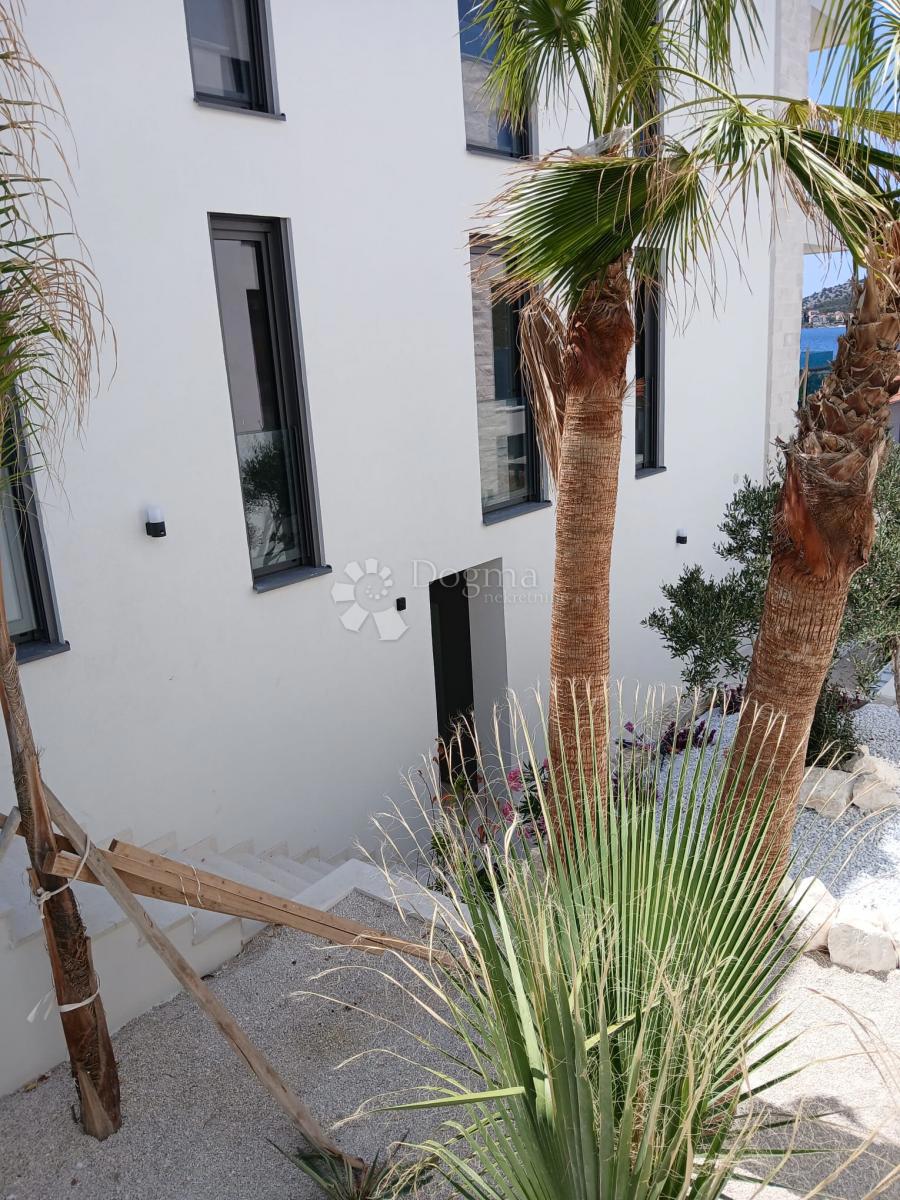 Lux Apartma Ražanj, Rogoznica