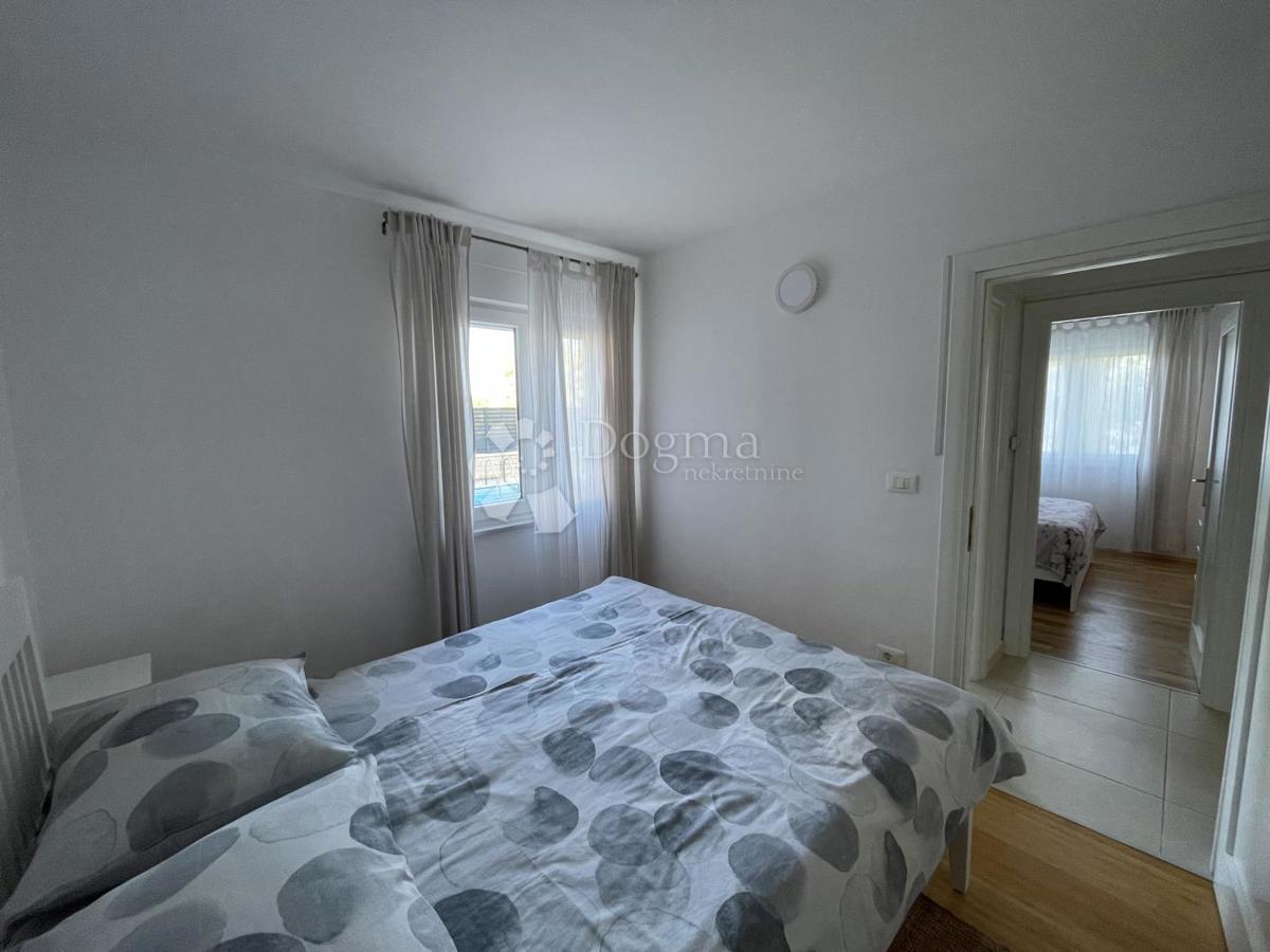 Stanovanje Banjole, Medulin, 70m2