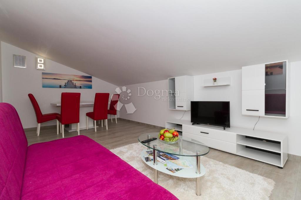 Hiša Vodice, Centar, 300m2
