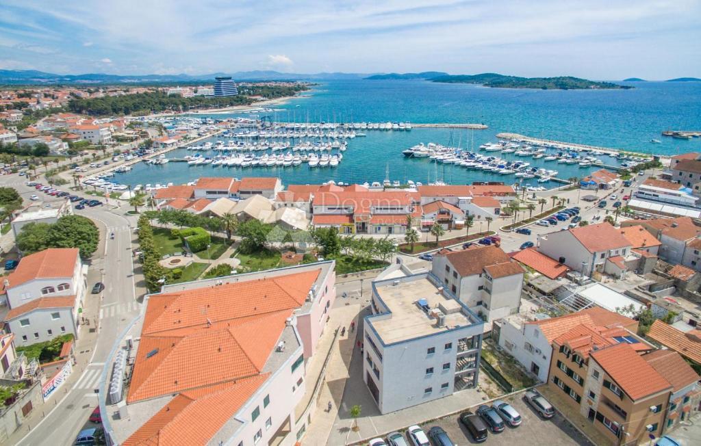 Hiša Vodice, Centar, 300m2