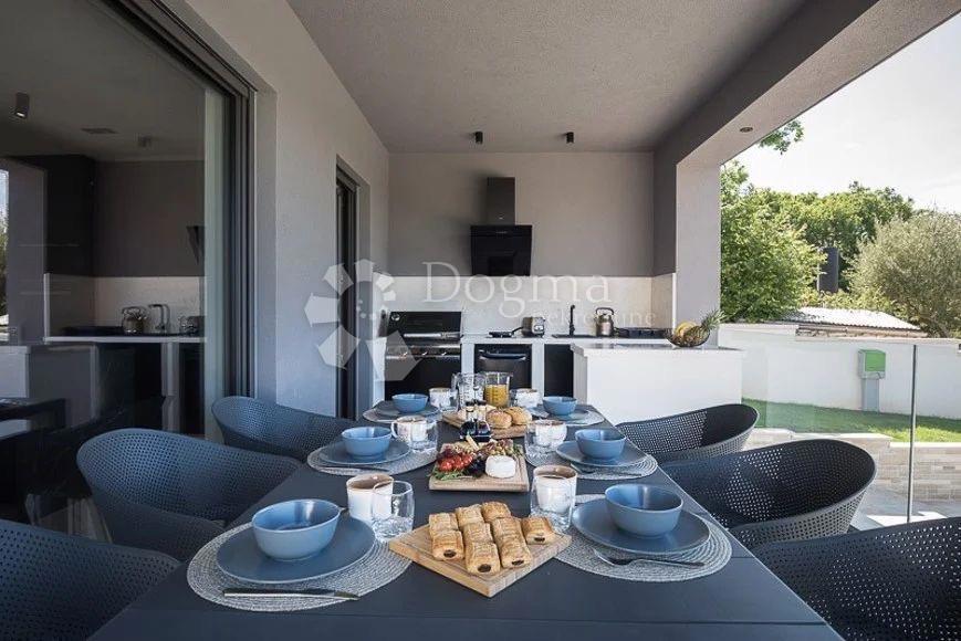 Hiša Rakalj, Marčana, 220m2