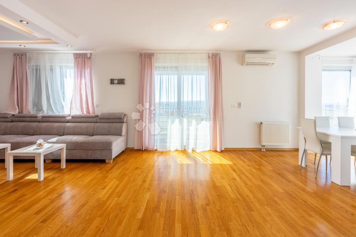 Apartma Crikvenica, 80m2
