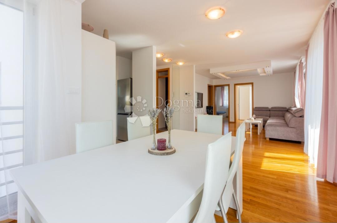 Apartma Crikvenica, 80m2