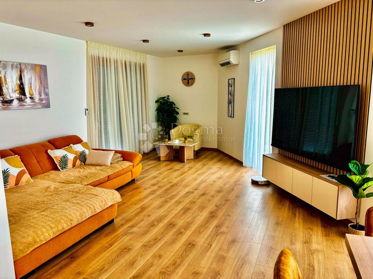 Hiša Ugljan, Preko, 172,32m2