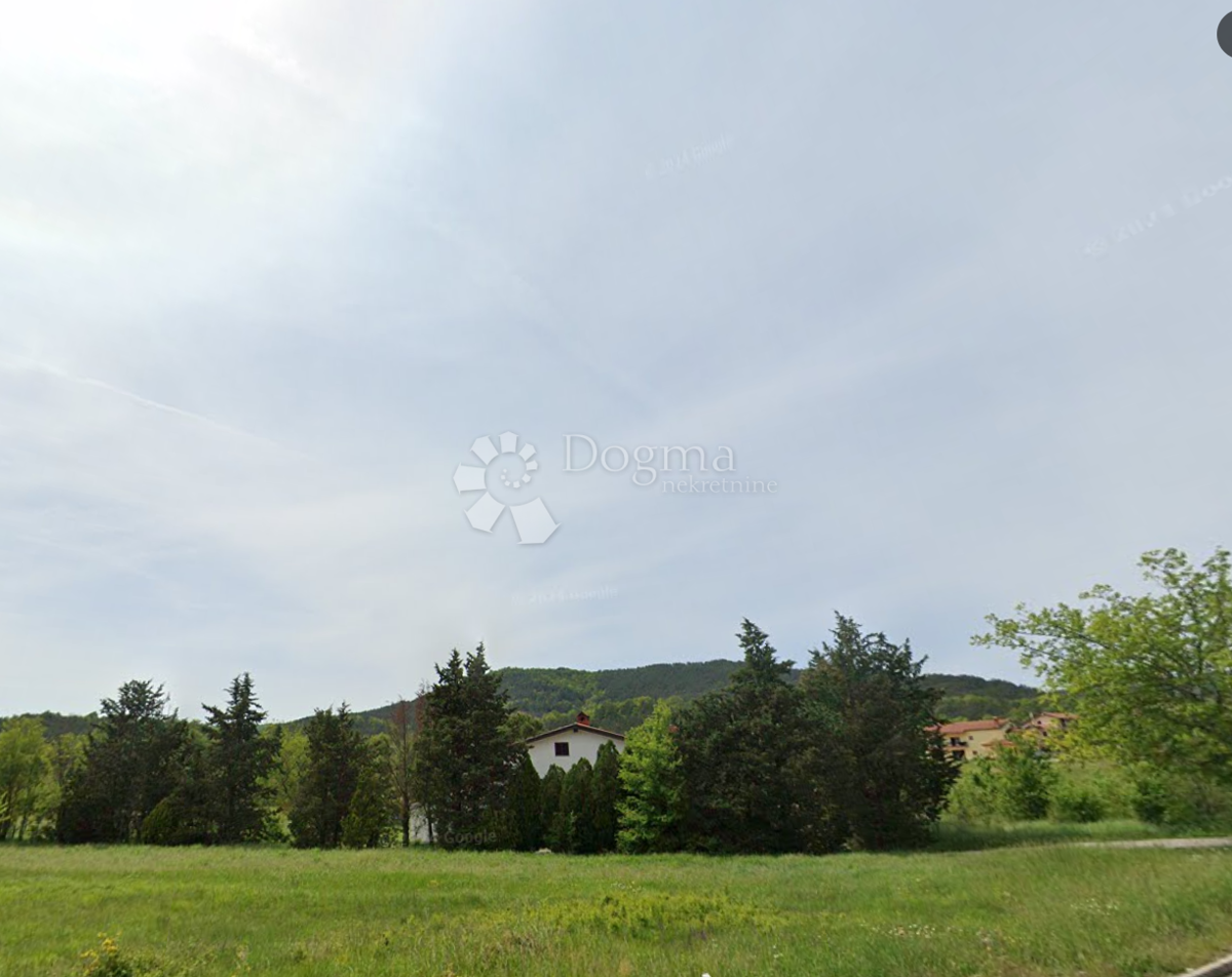 Zemljišče Žminj, 1.072m2
