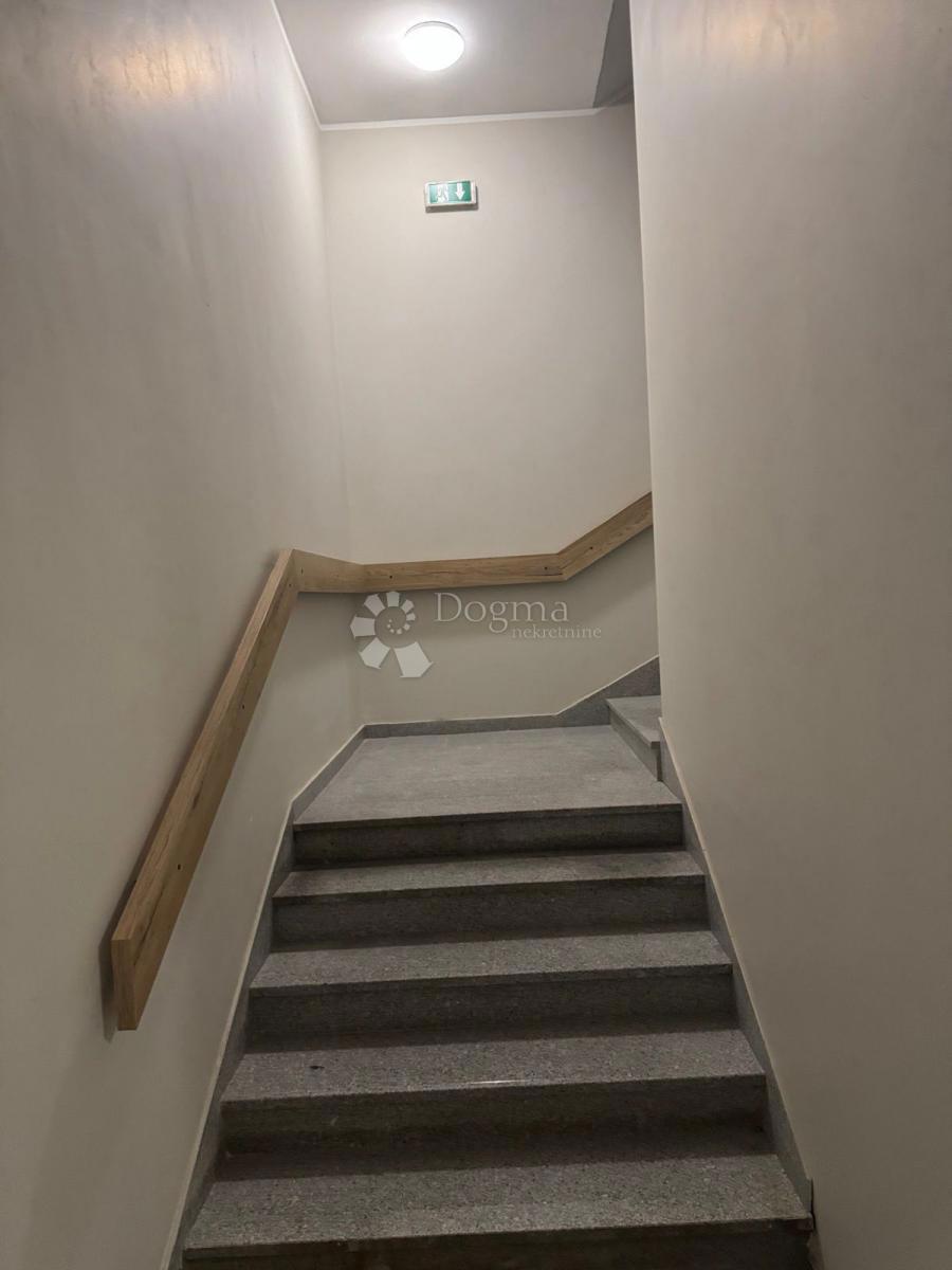 DVOSOBNO DRUŽINSKO STANOVANJE V STAVBI Z DVIGALOM - CENTER