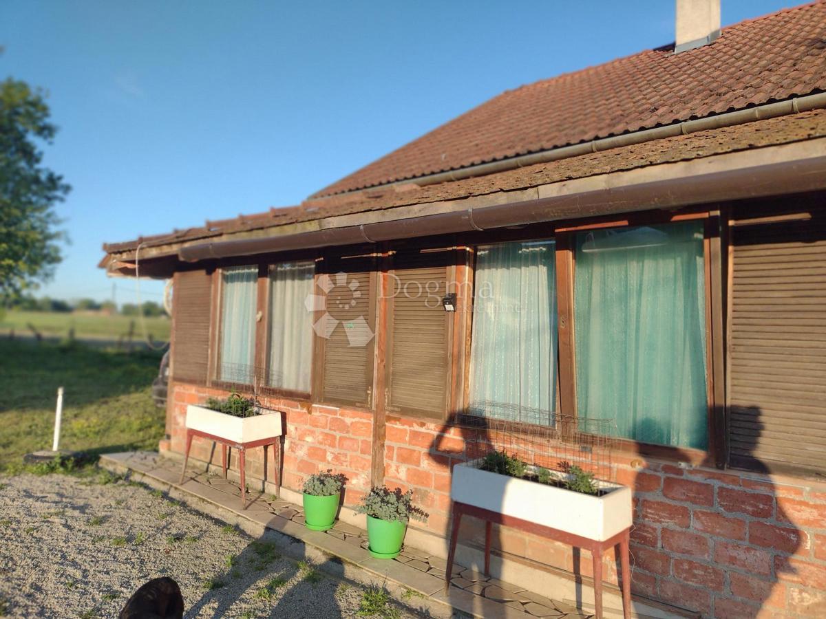 Hiša Donja Čemernica, Topusko, 100m2