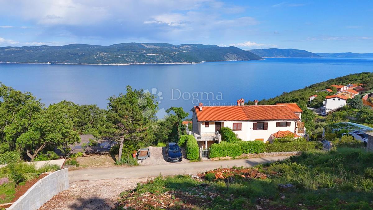 Zazidljivo zemljišče Plomin, Kršan, 843m2
