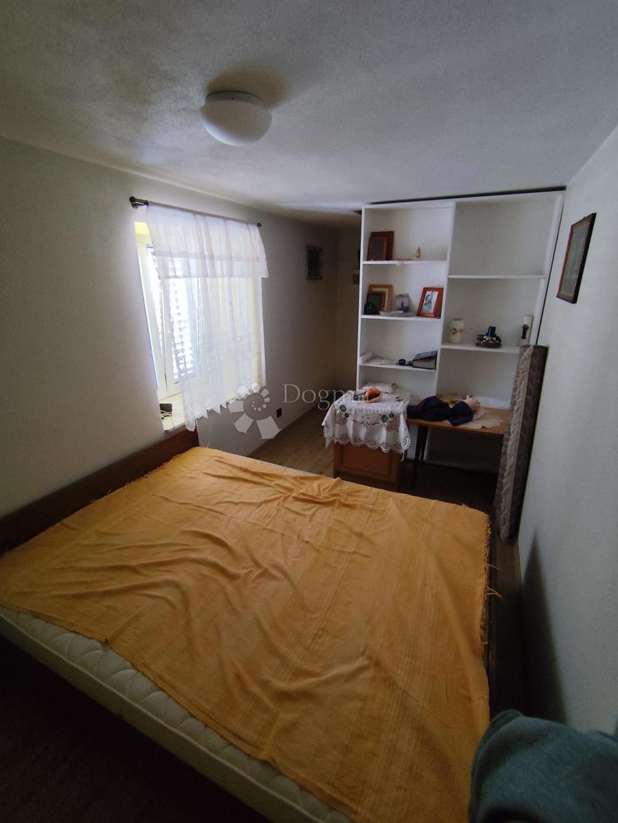 Hiša Prvić Luka, Vodice, 60m2