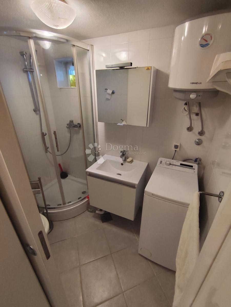 Hiša Prvić Luka, Vodice, 60m2