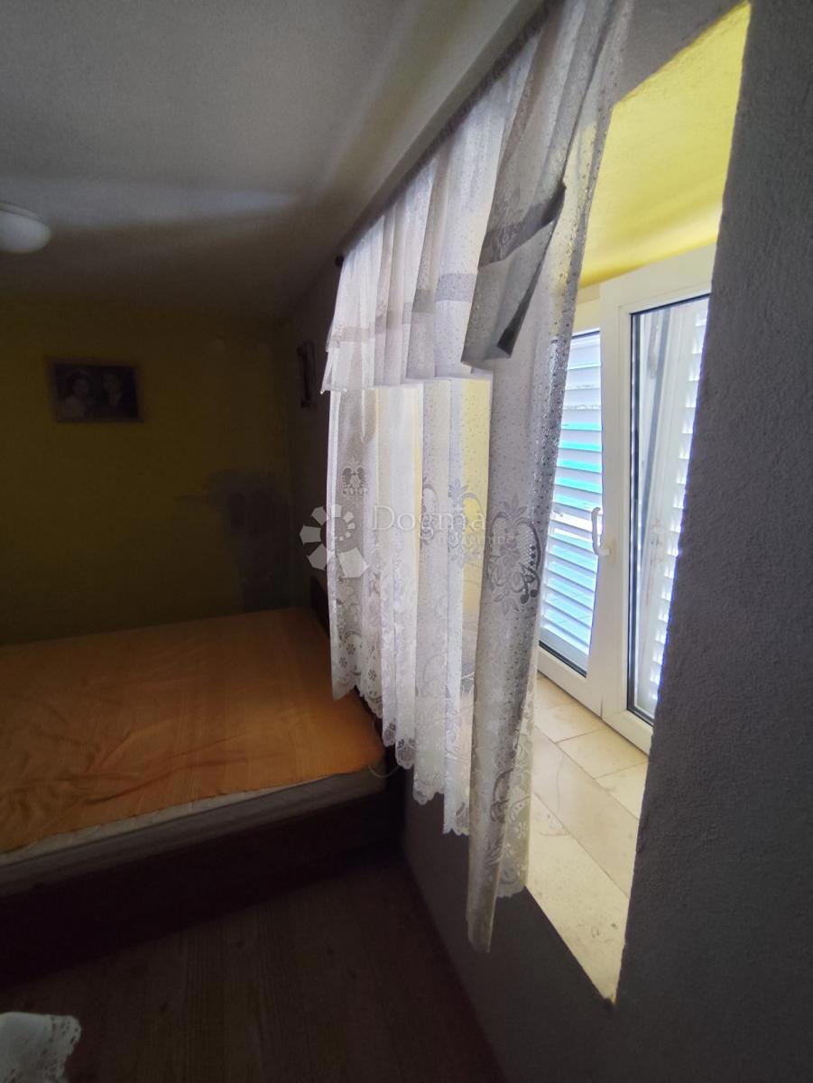 Hiša Prvić Luka, Vodice, 60m2