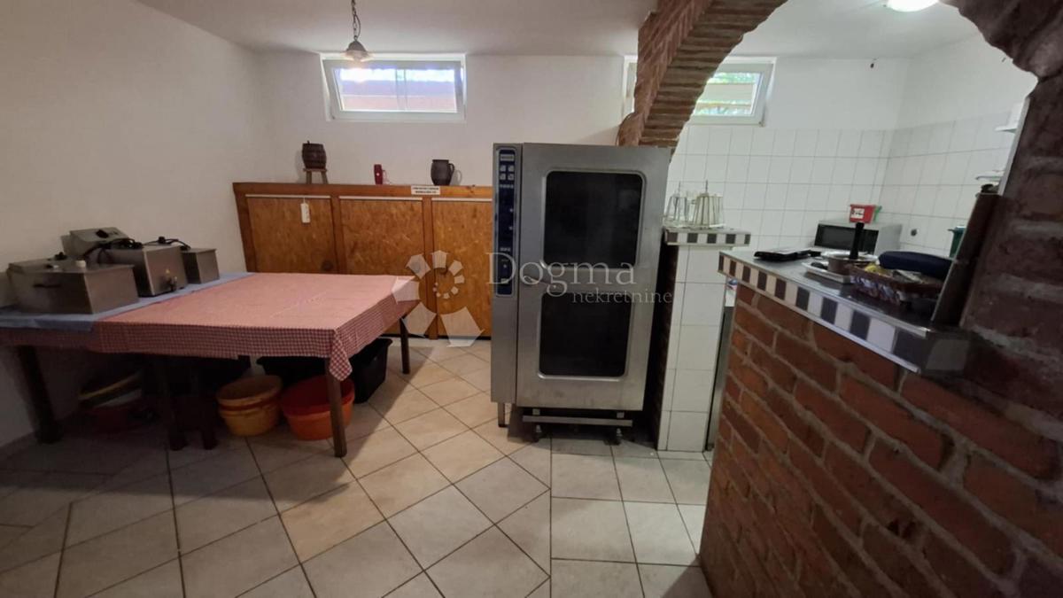 Poslovni prostor Hallers, Varaždin, 250m2