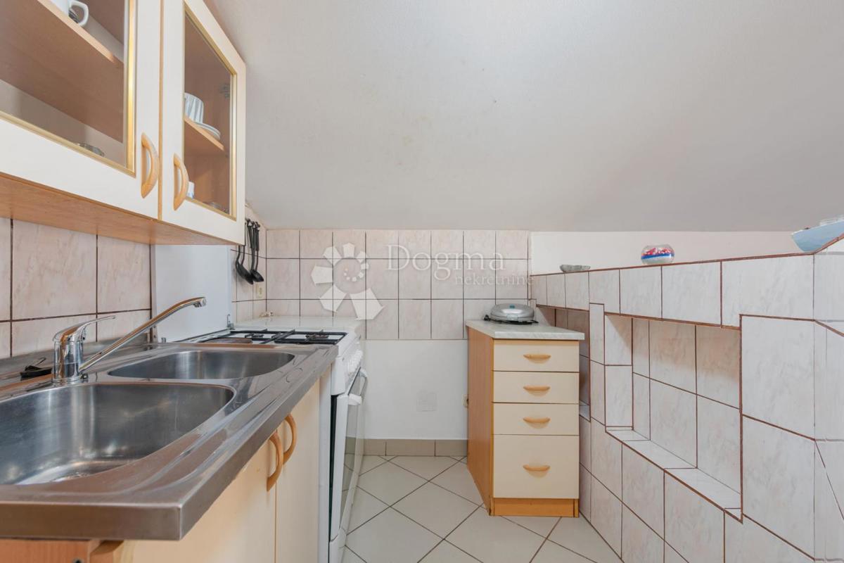 Hiša Cesarica, Karlobag, 105m2