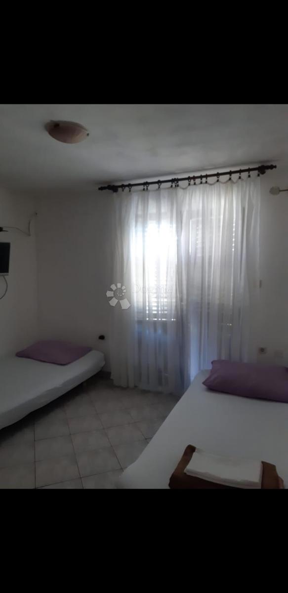 Hiša Cesarica, Karlobag, 105m2