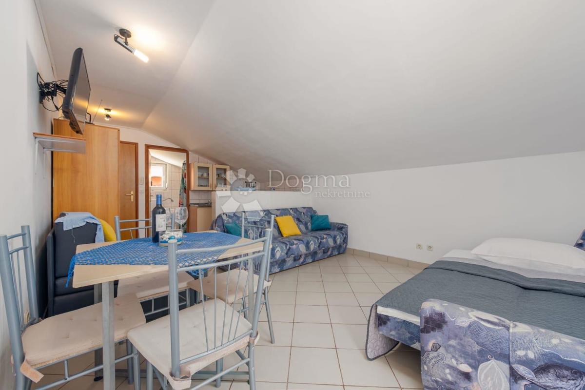 Hiša Cesarica, Karlobag, 105m2