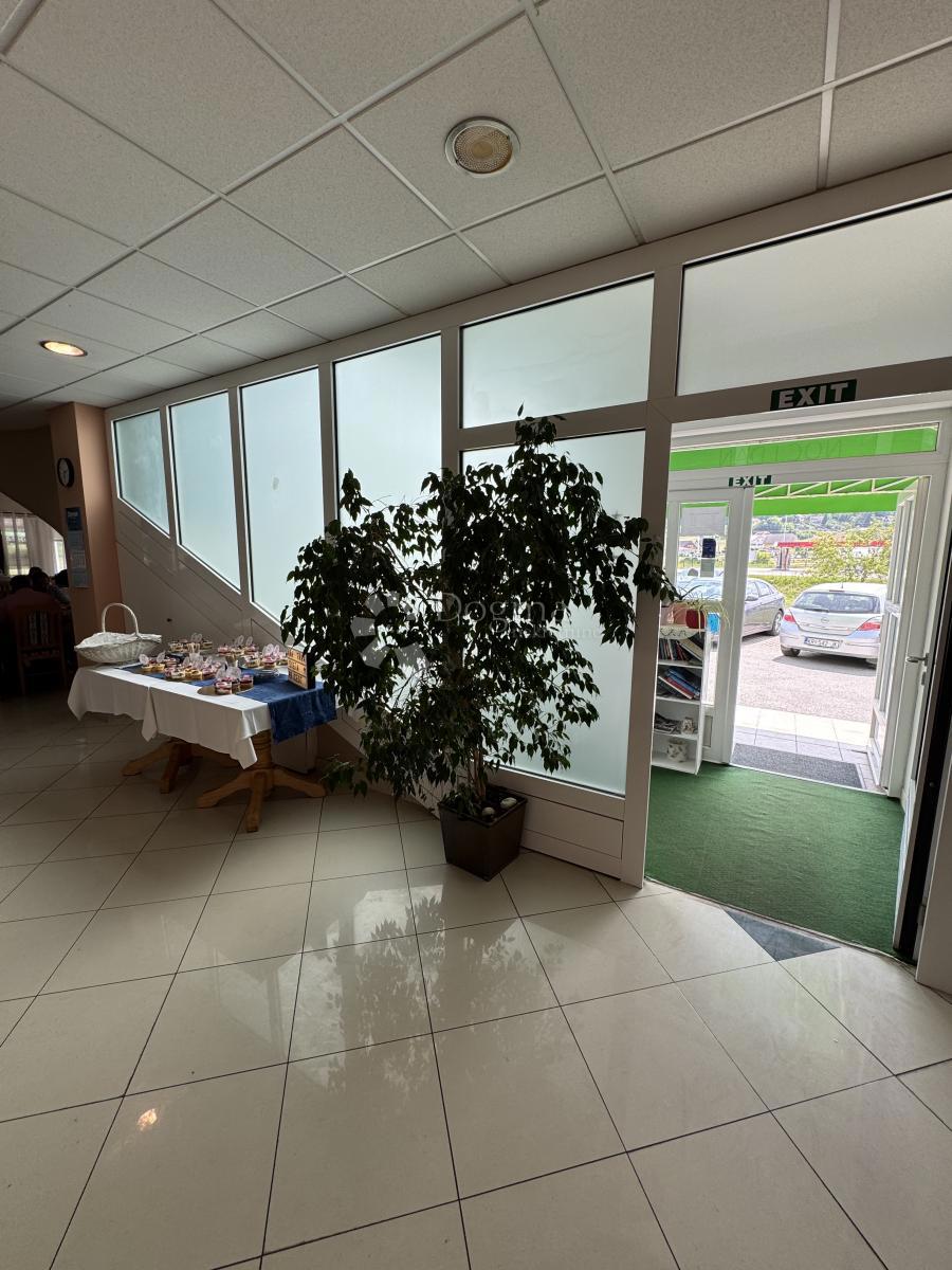 Poslovni prostor Črešnjevec, Tuhelj, 312,27m2