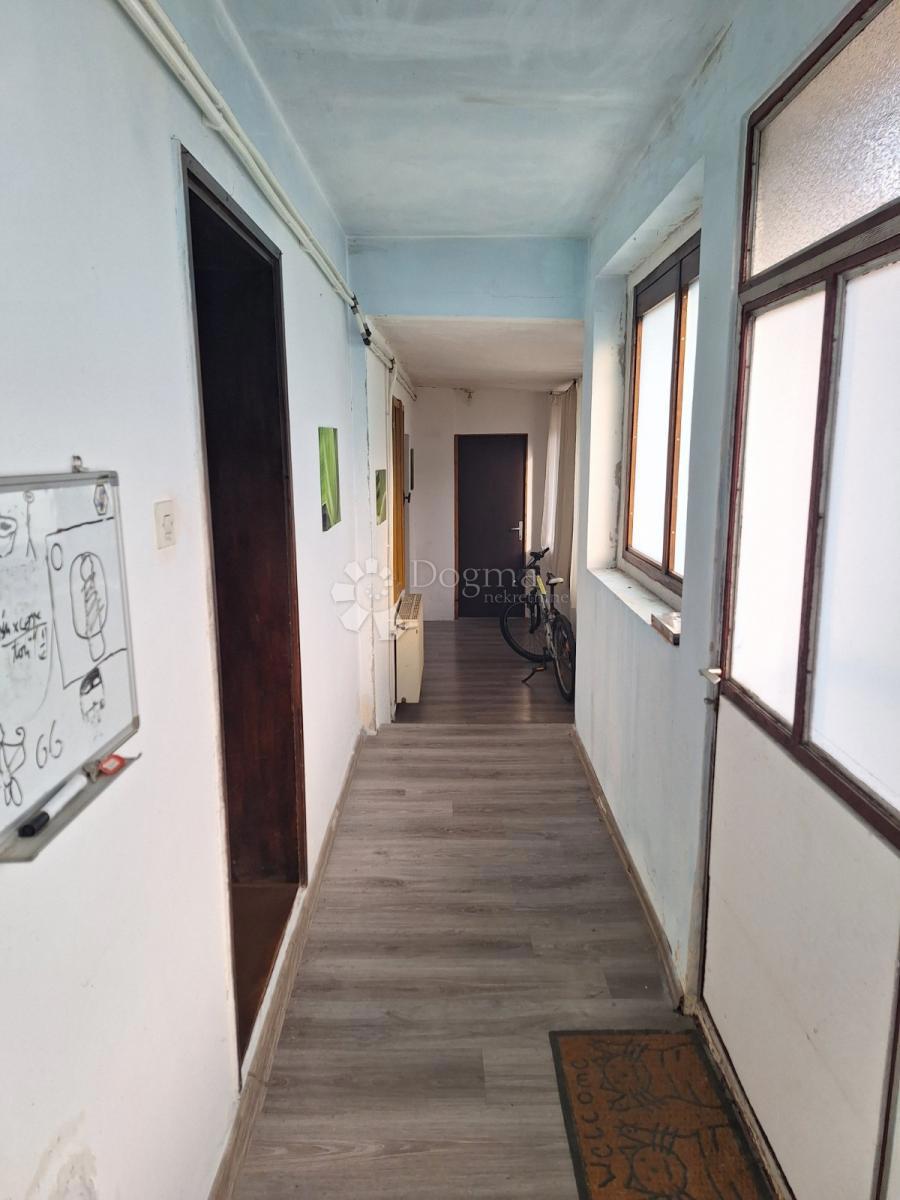 Hiša Ilok, 426m2