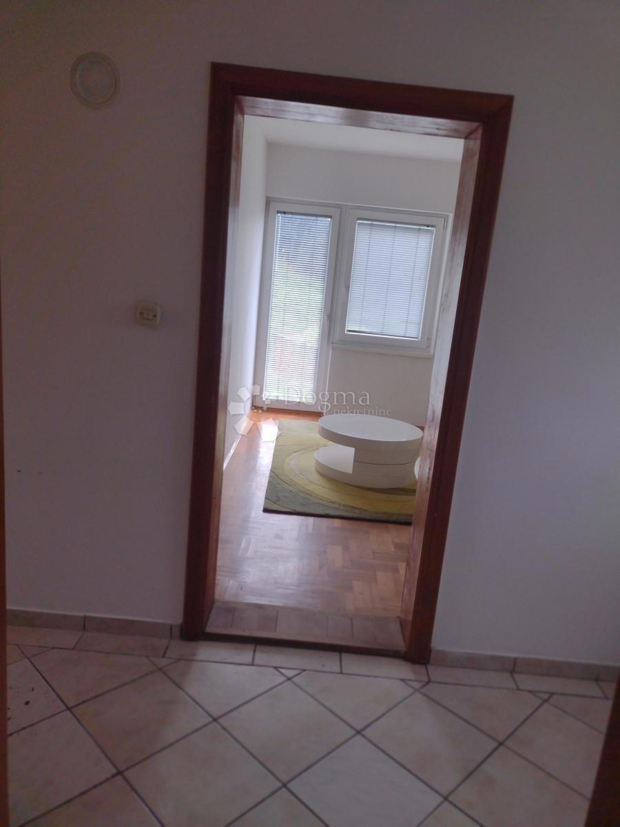 Hiša Tušilović, Karlovac - Okolica, 100m2