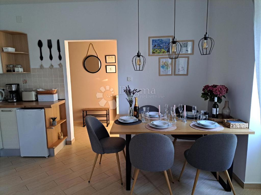 Hiša Ičići, Opatija - Okolica, 220m2