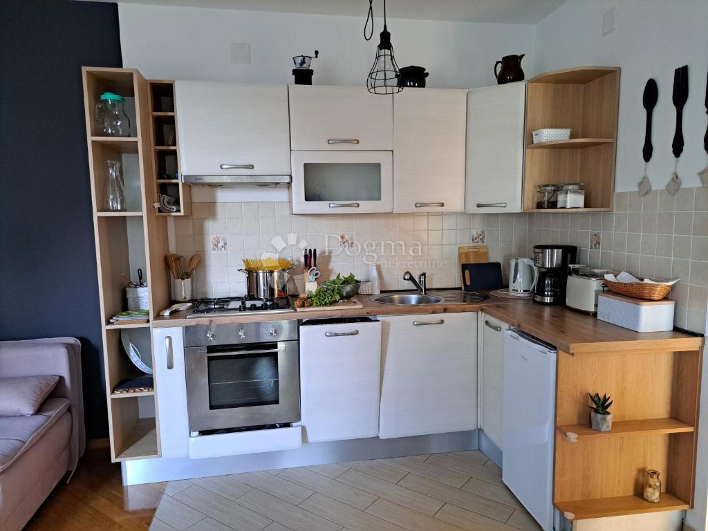 Hiša Ičići, Opatija - Okolica, 220m2
