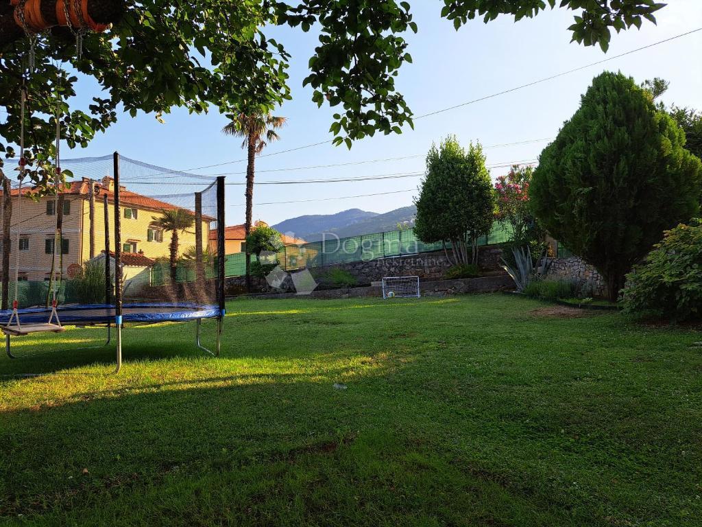 Hiša Ičići, Opatija - Okolica, 220m2
