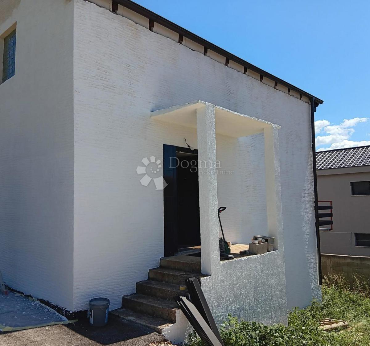 Hiša Donji Karin, Benkovac, 200m2