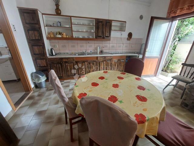 Hiša Novi Vinodolski, 250m2