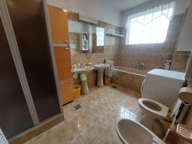 Hiša Novi Vinodolski, 250m2