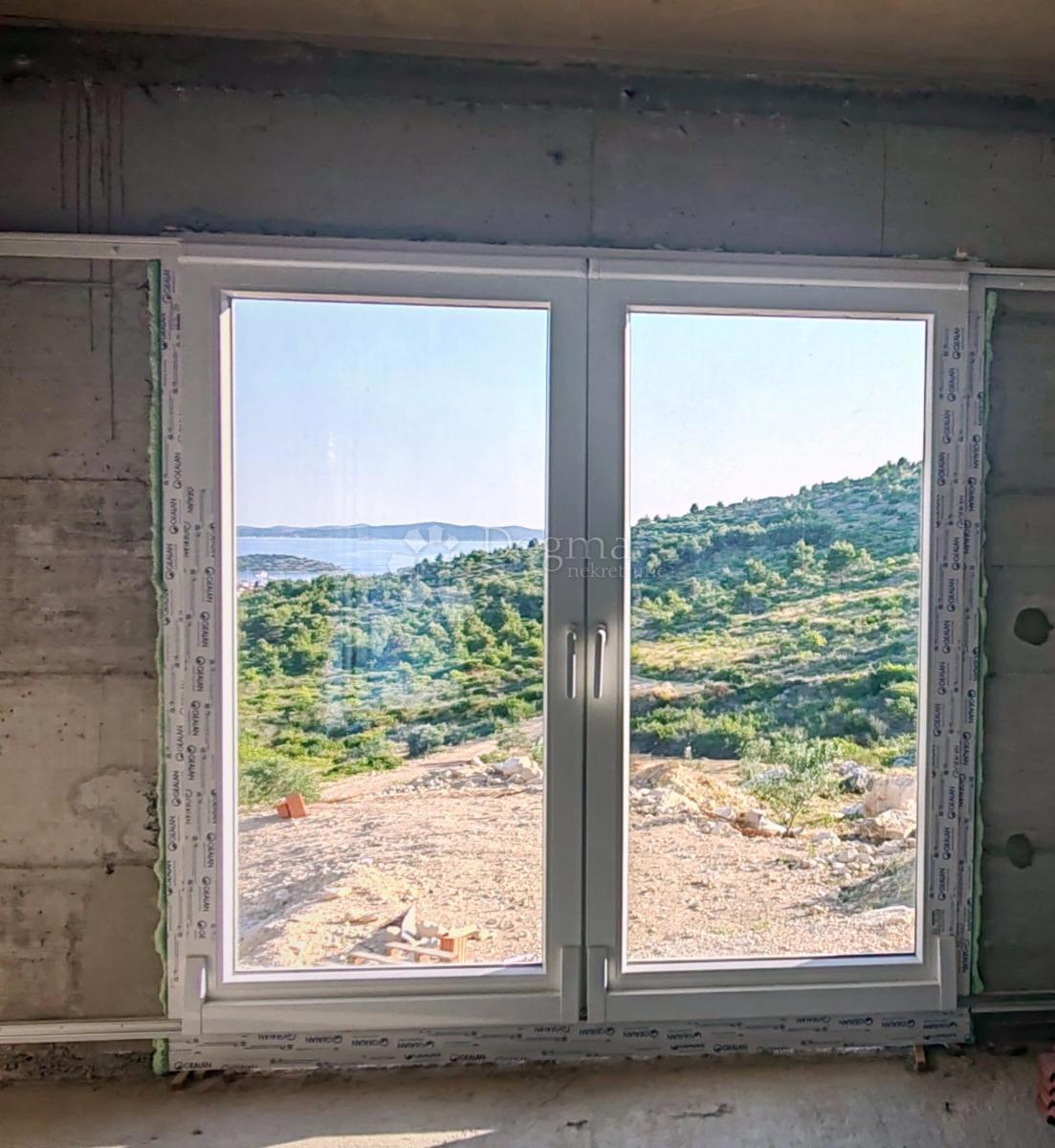 Hiša Tribunj, 90m2