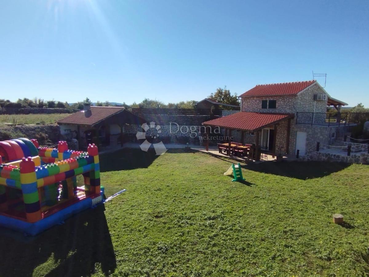 Hiša Zaton, Šibenik - Okolica, 125m2