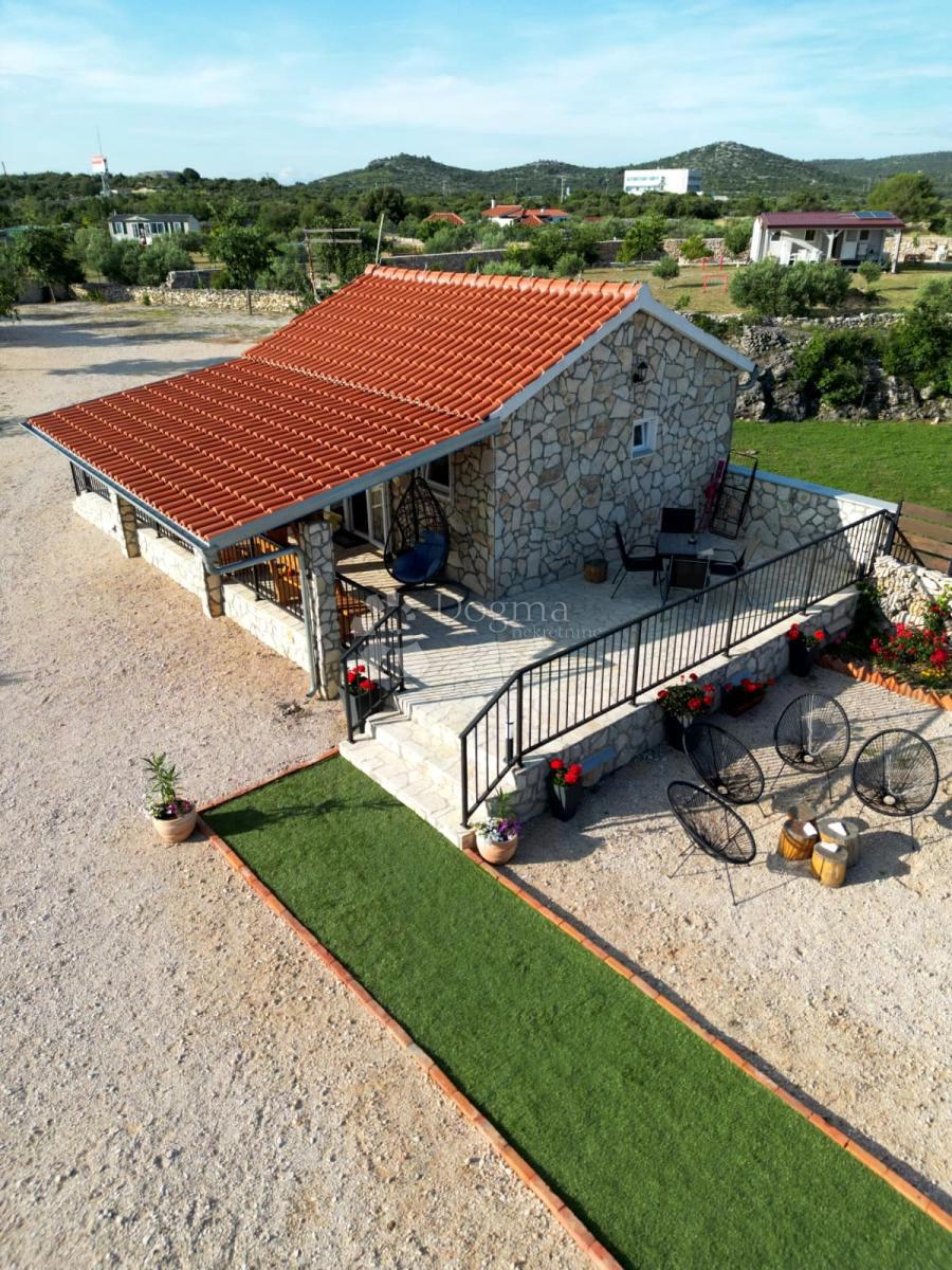 Hiša Zaton, Šibenik - Okolica, 125m2