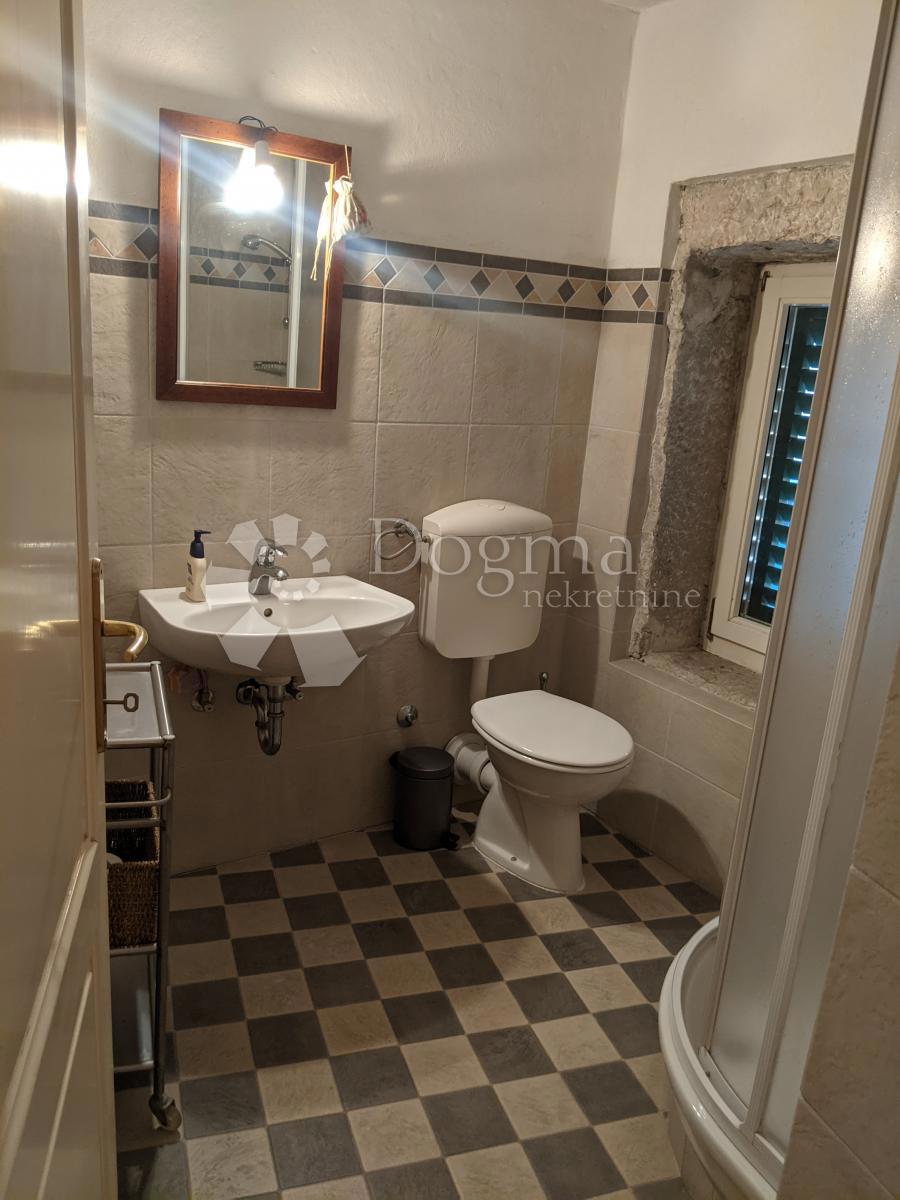 Hiša Rovinj, 102m2