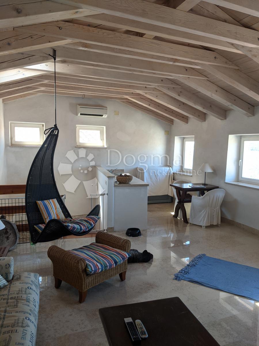 Hiša Rovinj, 102m2