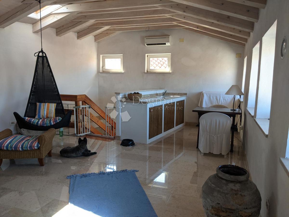 Hiša Rovinj, 102m2