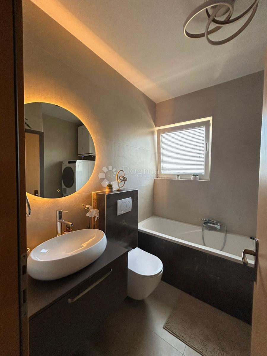 Stanovanje Biograd na Moru, 95m2