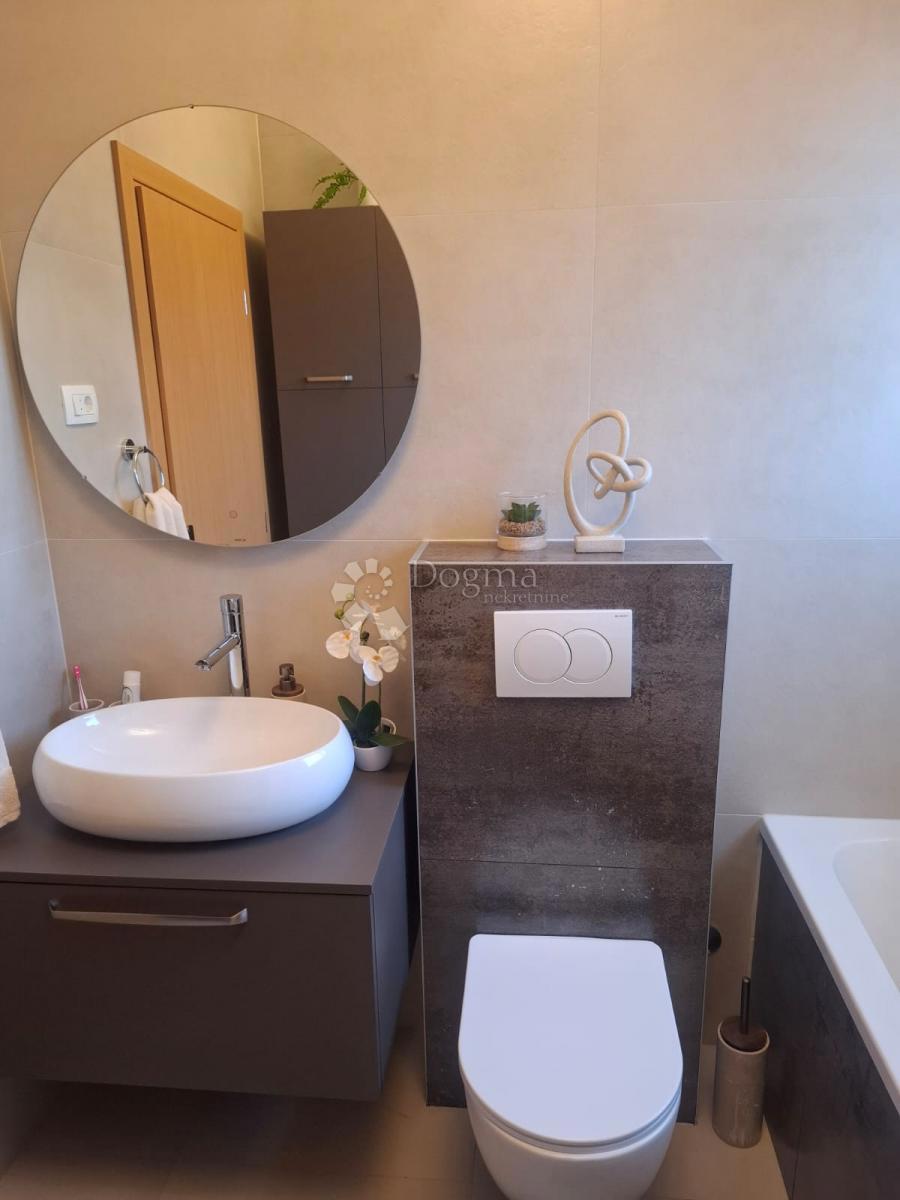 Stanovanje Biograd na Moru, 95m2