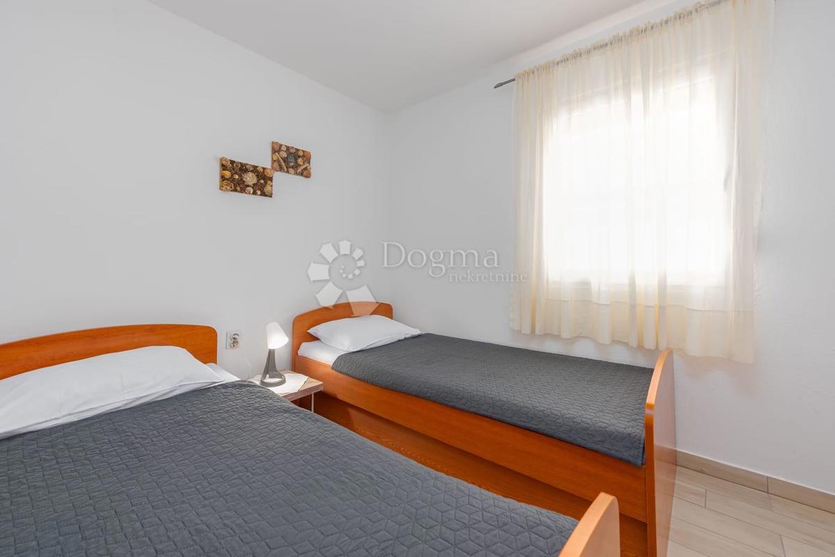 Apartma Cesarica, Karlobag, 32,76m2