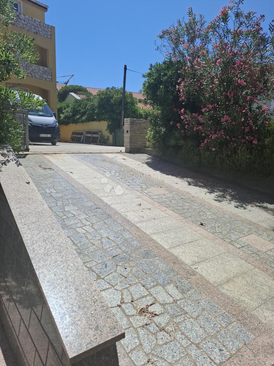 Stanovanje Povljana, 64m2