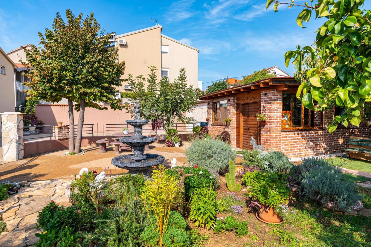 Hiša Plovanija, Zadar, 550m2