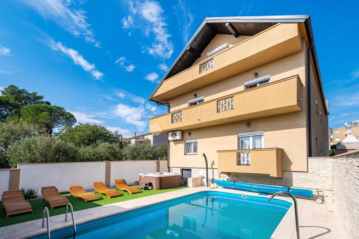 Hiša Plovanija, Zadar, 550m2