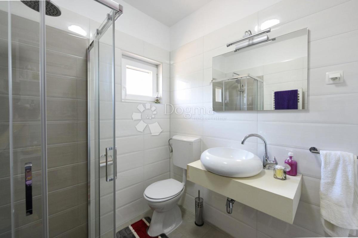 Hiša Plovanija, Zadar, 550m2
