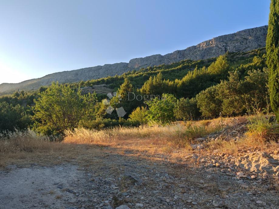 Zazidljivo zemljišče Jesenice, Dugi Rat, 1.023m2