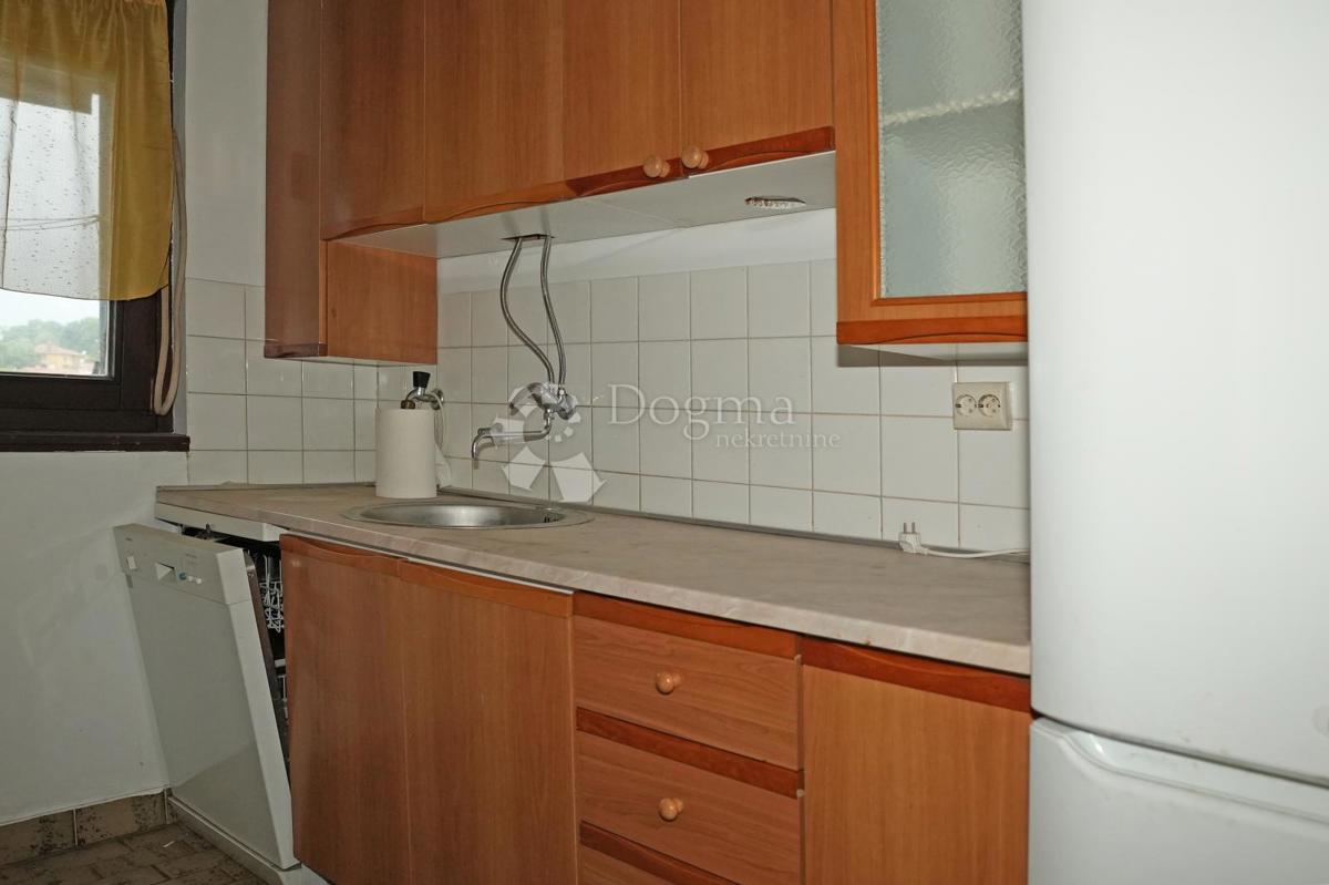 EKSKLUZIVNO VRHUNSKI APARTMA S TERASO IN DVIGALOM 55,74 M2 - Pula/Šijana