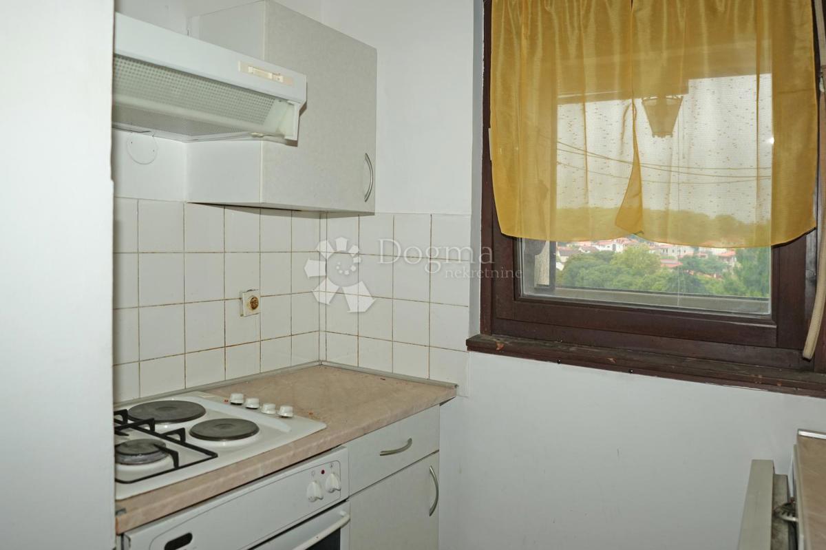 EKSKLUZIVNO VRHUNSKI APARTMA S TERASO IN DVIGALOM 55,74 M2 - Pula/Šijana