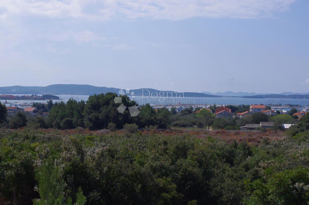 Zazidljivo zemljišče Sukošan, 11.845m2