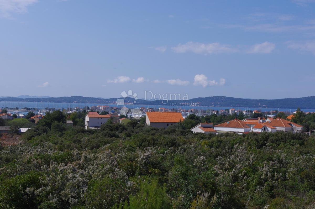 Zazidljivo zemljišče Sukošan, 11.845m2